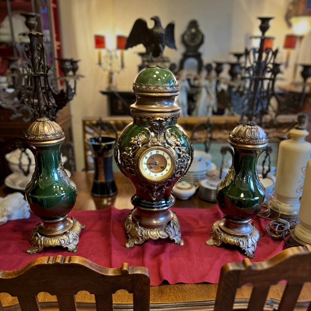 Porselen şömine antika saat takımı şamdanlı