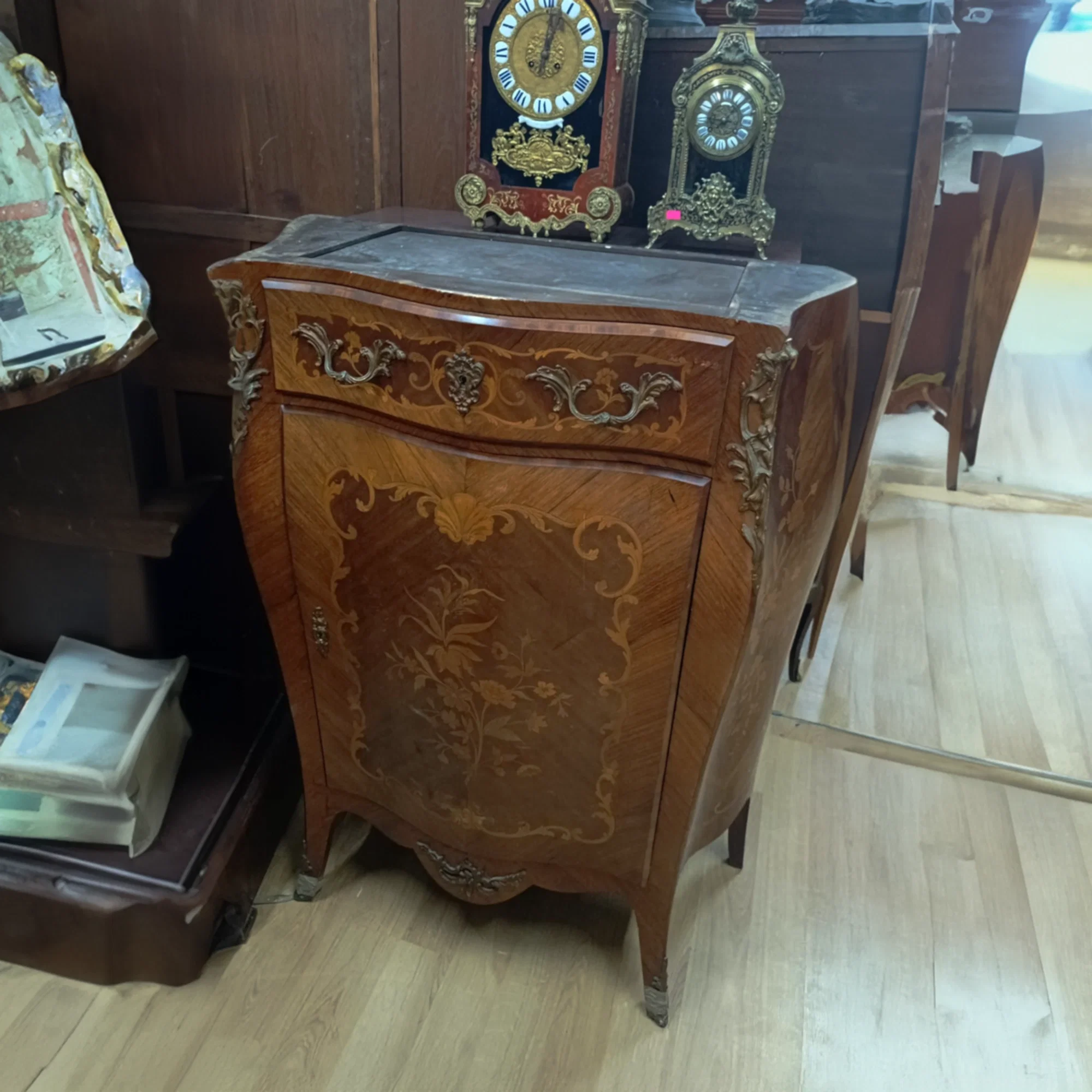 Fransız çalışma masası