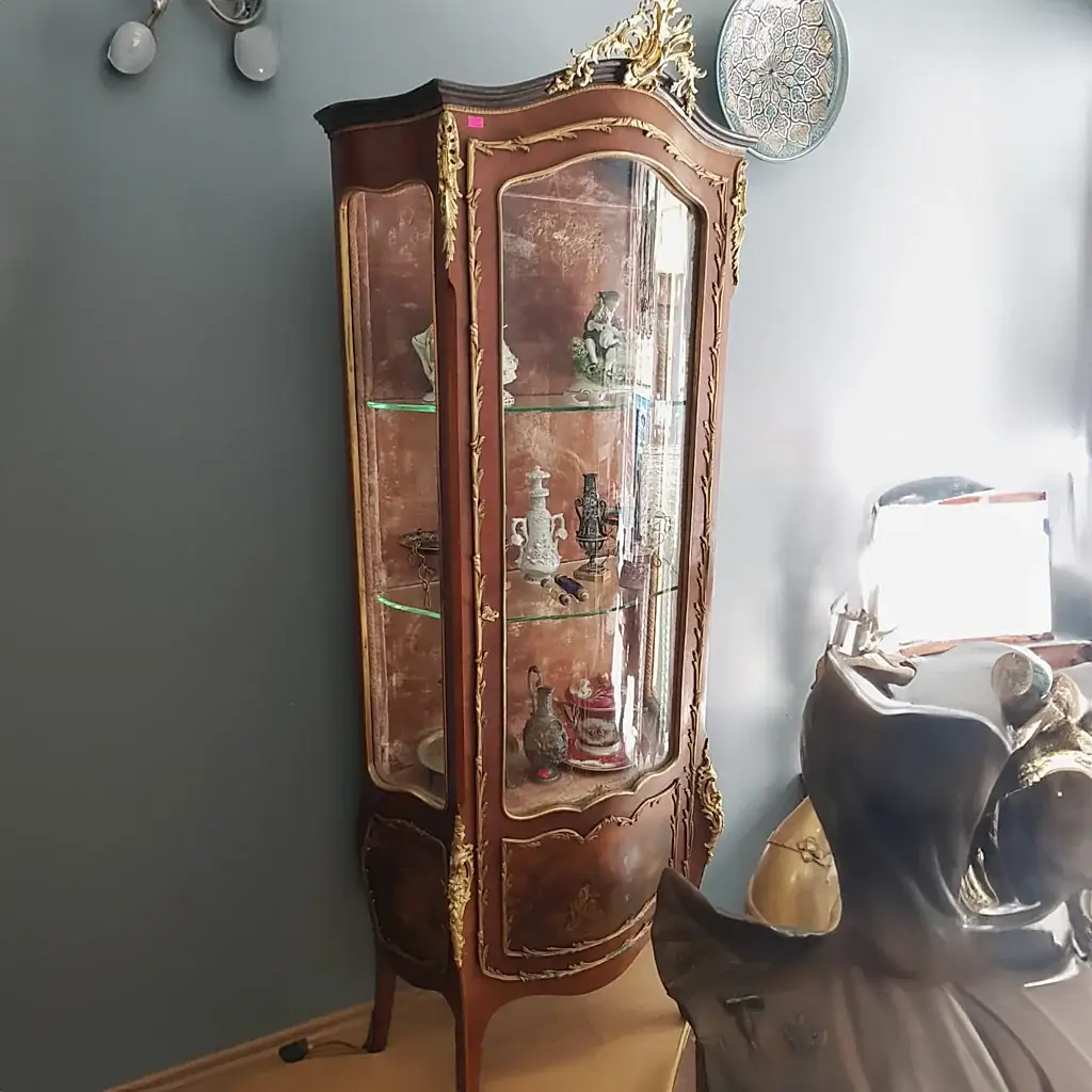 Vernis martin vitrin